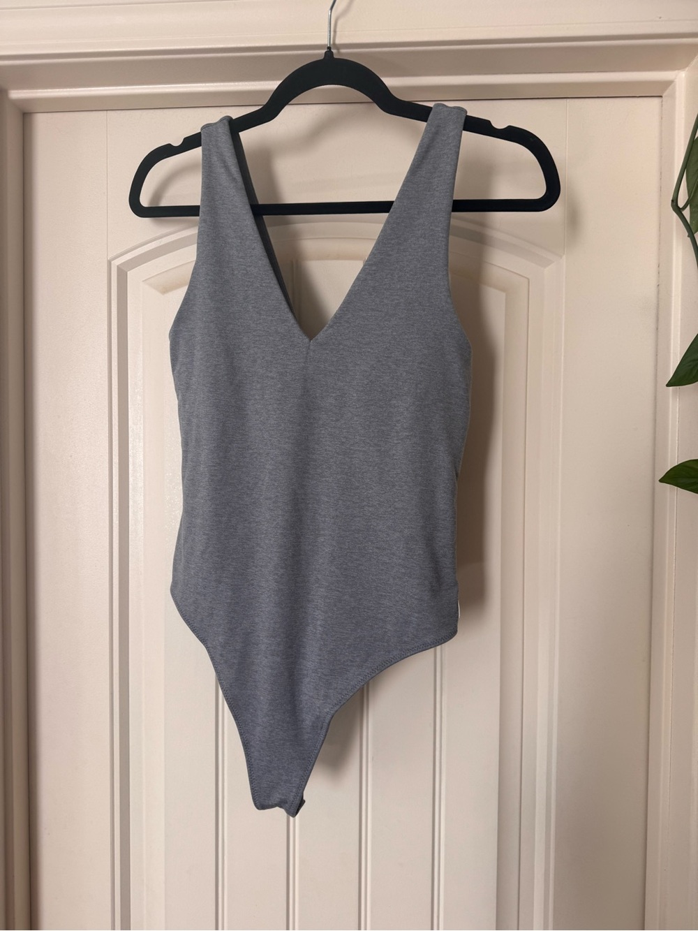 Vuori Heather Gray-Blue V-Neck Bodysuit Size M Recycled Polyester